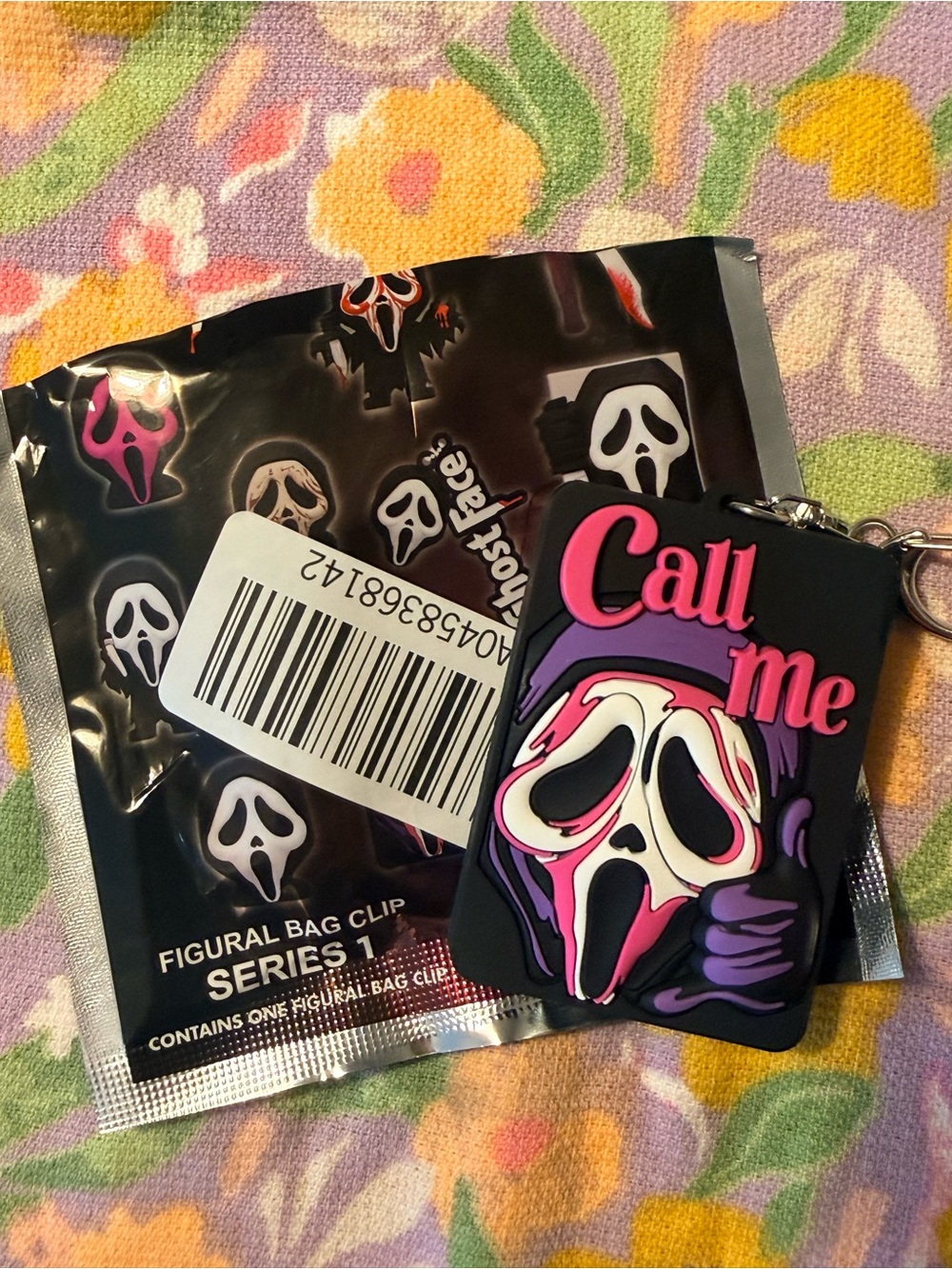 Ghostface Spirit Hallween Keychain Bag Clip - Black/Pink